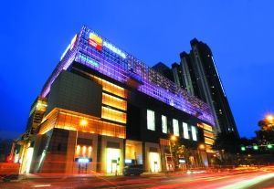 太陽新天地購(gòu)物中心盛大開業(yè)，廣州商業(yè)再添新地標(biāo)